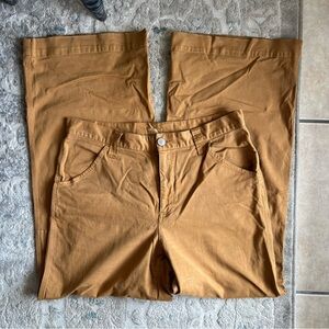 Silence + Noise | wide leg carpenter style pants camel color